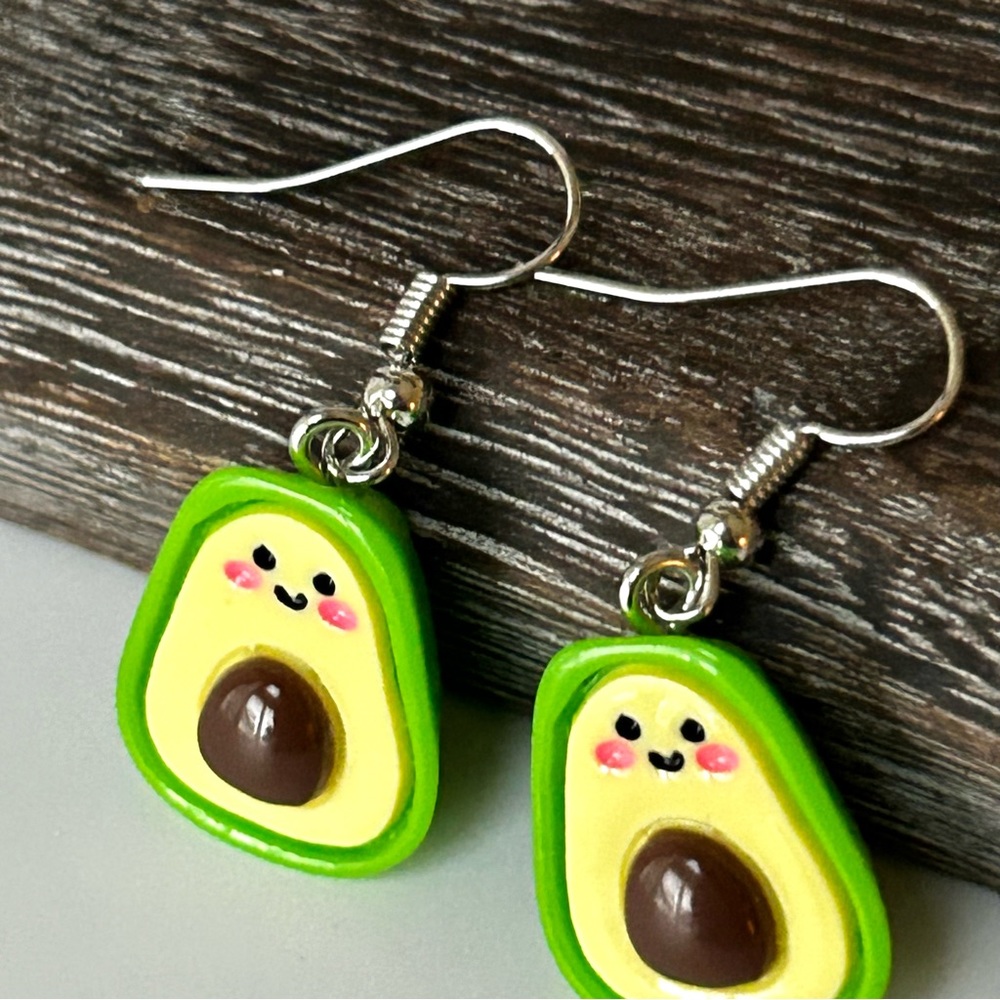 🌸Cute Fun Avacado Lovers Dangle Earrings - Picture 3 of 7